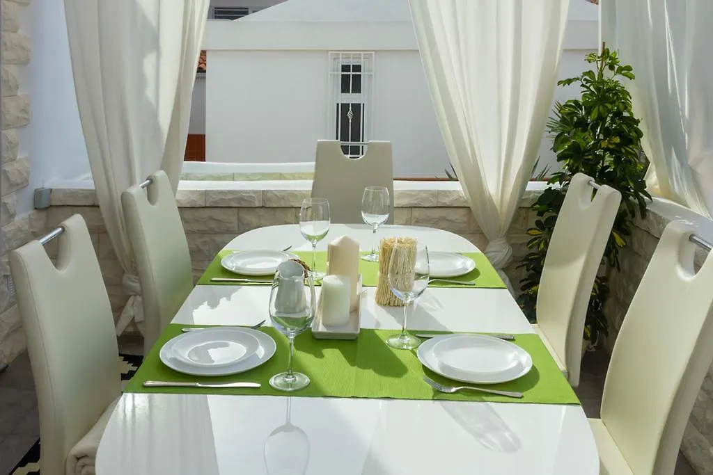 Sweet Home Costa Adeje  İspanya